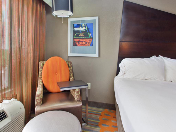 Holiday Inn Express - Cobb Galleria Area